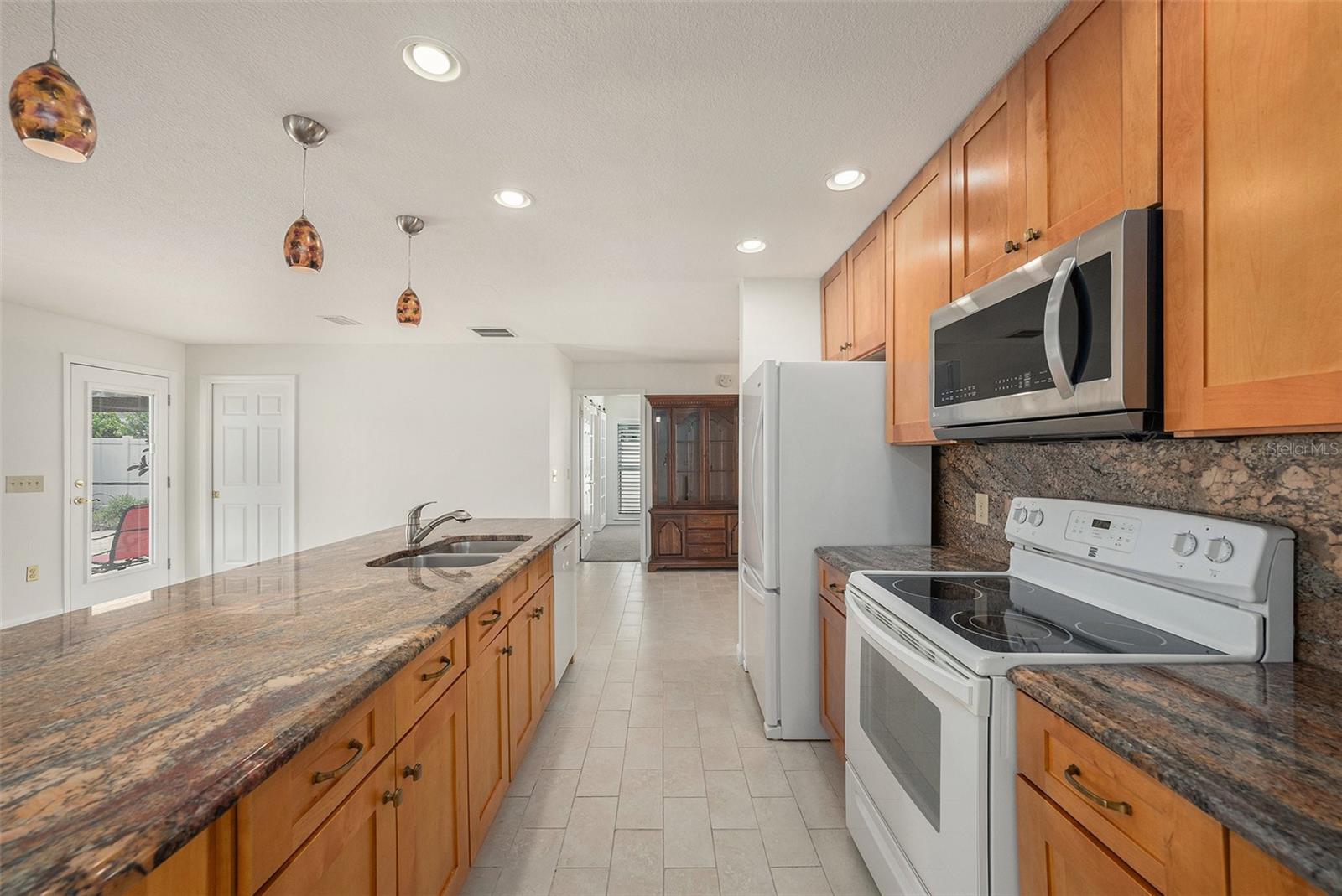 Image 5 of 32 For 14505 Sutter Place