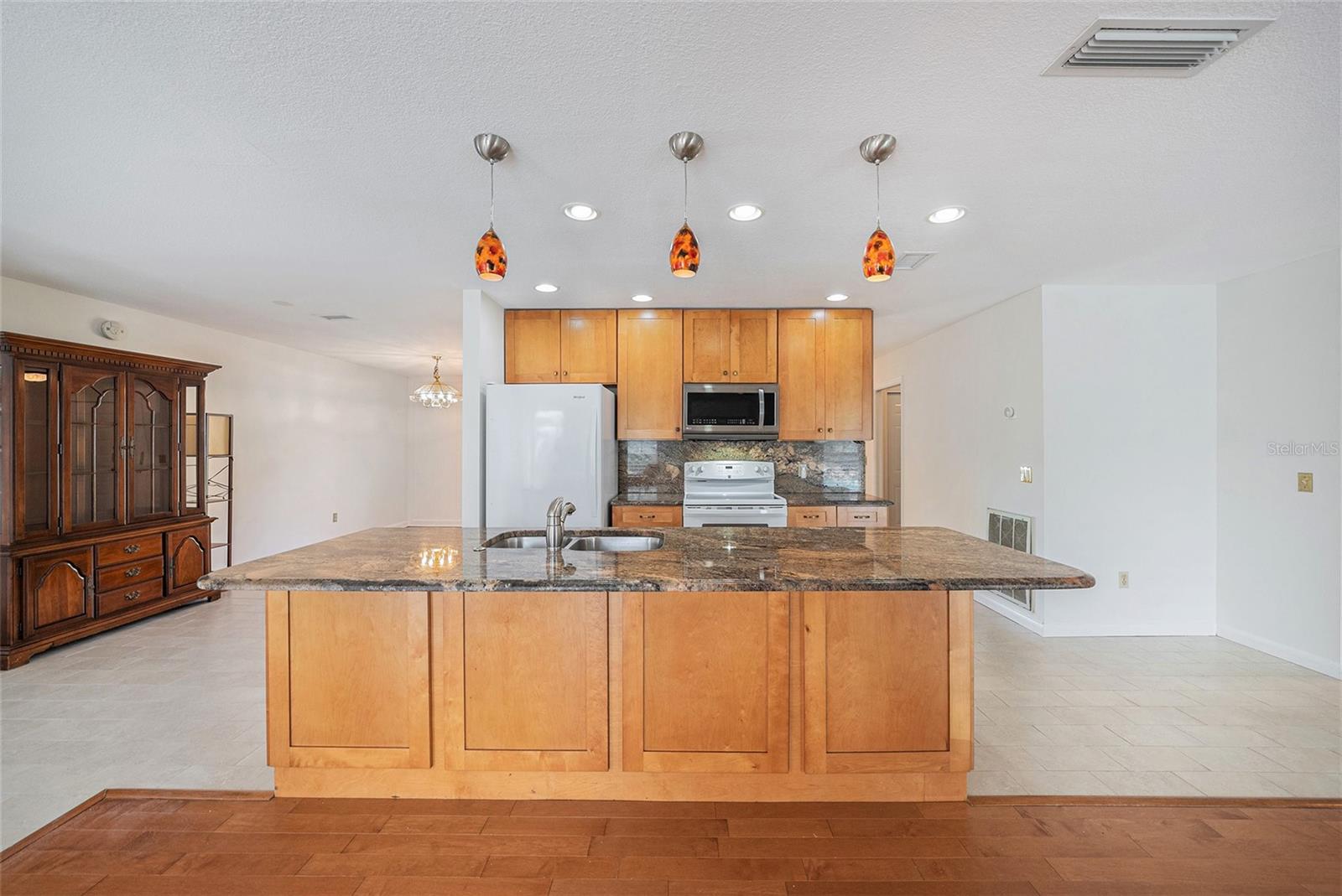 Image 6 of 32 For 14505 Sutter Place