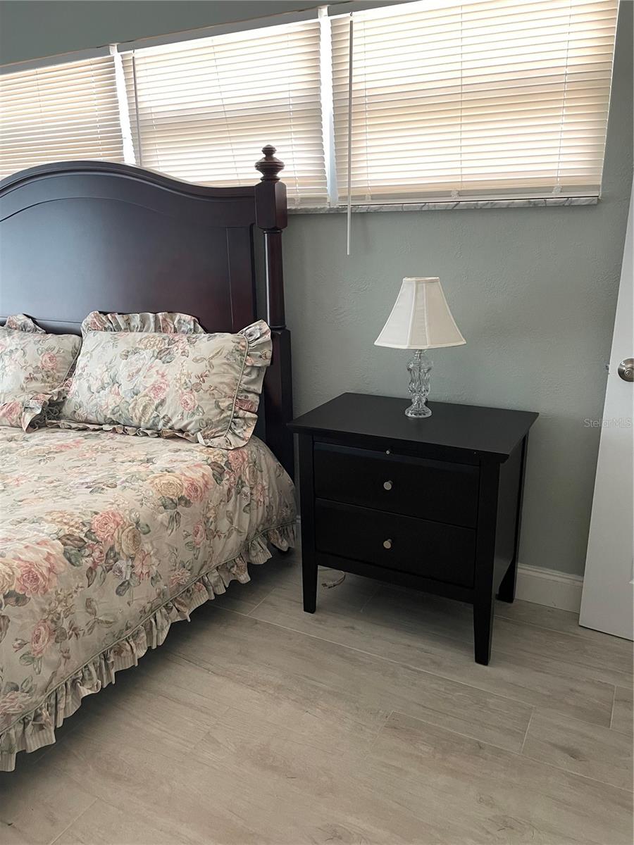 Image 12 of 28 For 405 4th Avenue N