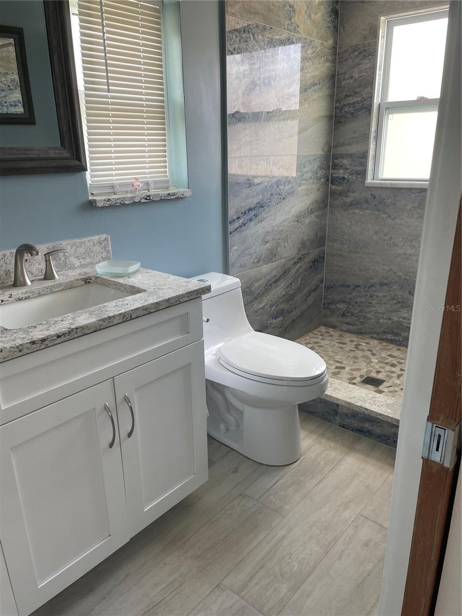 Image 14 of 28 For 405 4th Avenue N