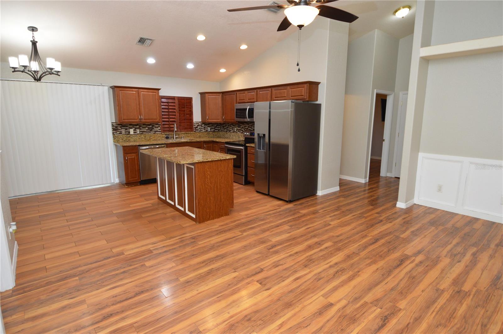 Image 17 of 79 For 10248 107th Avenue N