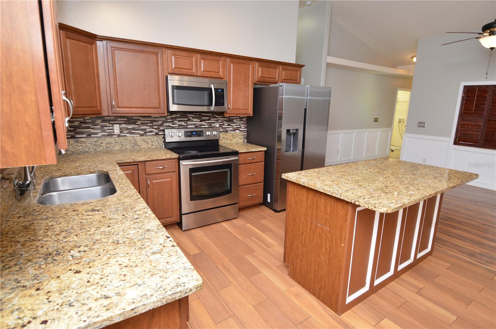 Image 19 of 79 For 10248 107th Avenue N