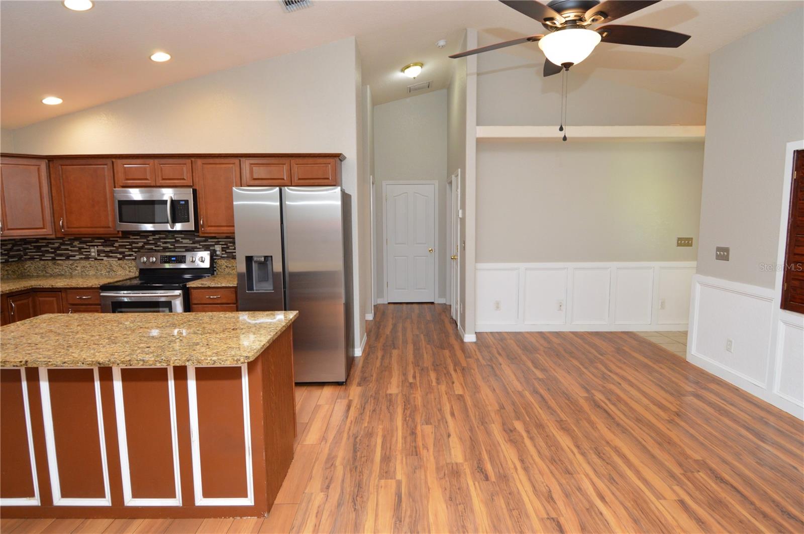 Image 7 of 79 For 10248 107th Avenue N
