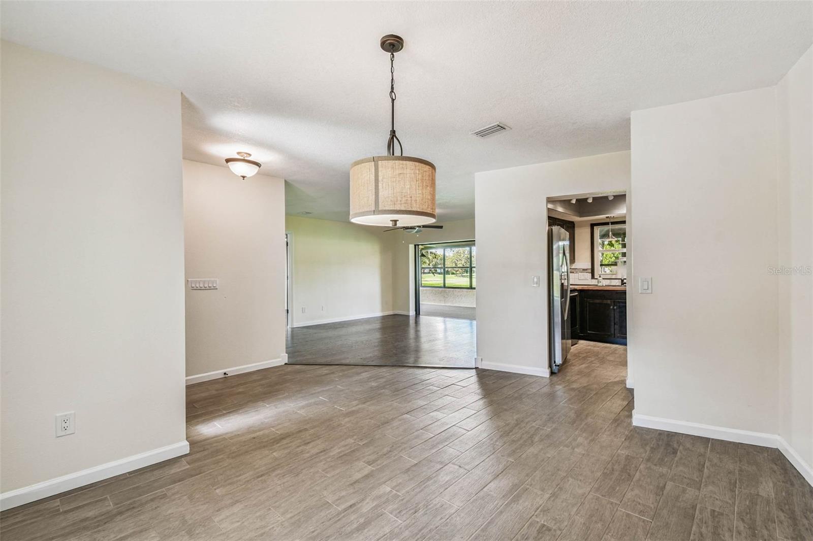 Image 10 of 80 For 5319 Saddlebrook Way