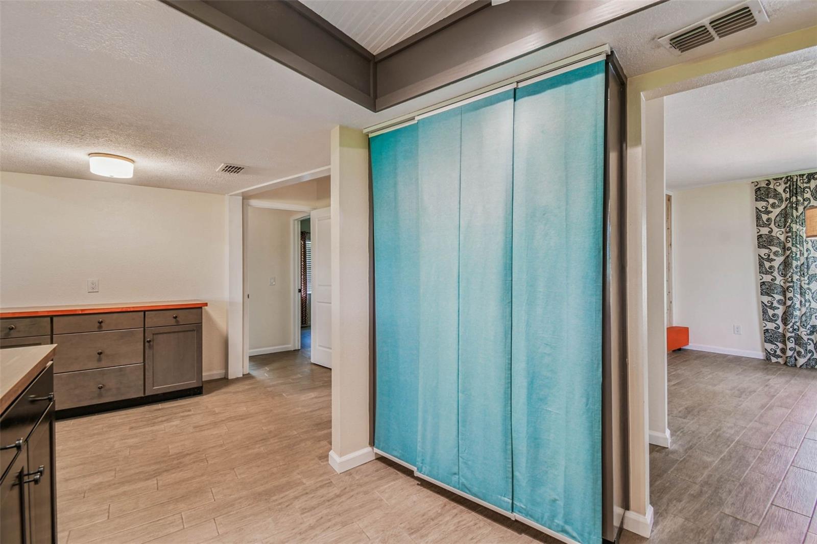 Image 36 of 80 For 5319 Saddlebrook Way