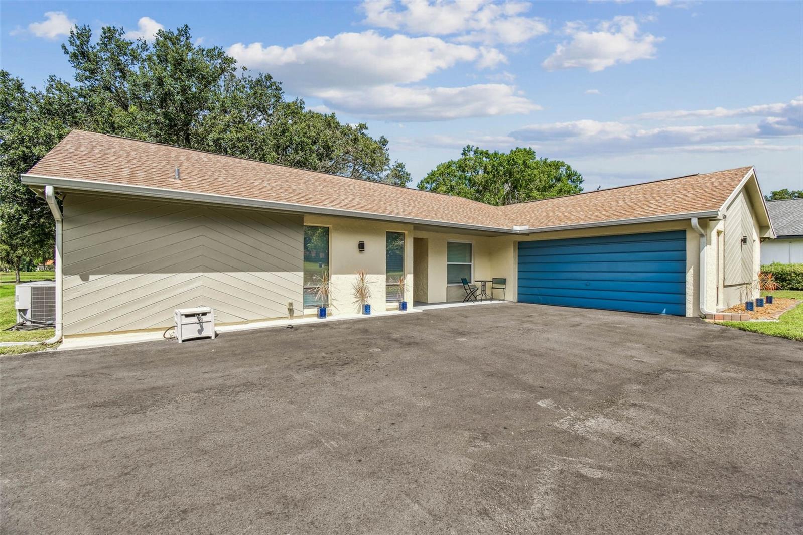 Image 4 of 80 For 5319 Saddlebrook Way