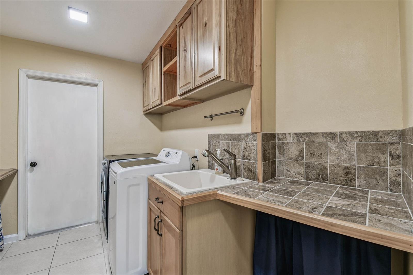 Image 43 of 80 For 5319 Saddlebrook Way