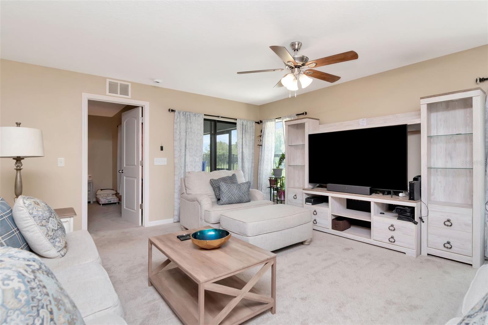 Image 10 of 61 For 5572 Maggiore Boulevard