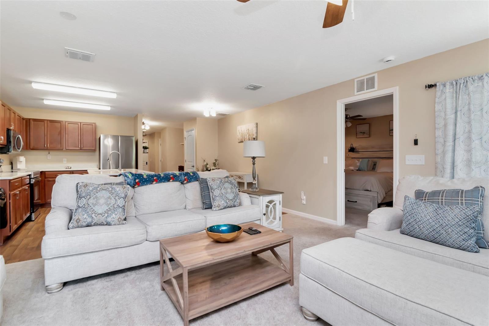 Image 13 of 61 For 5572 Maggiore Boulevard