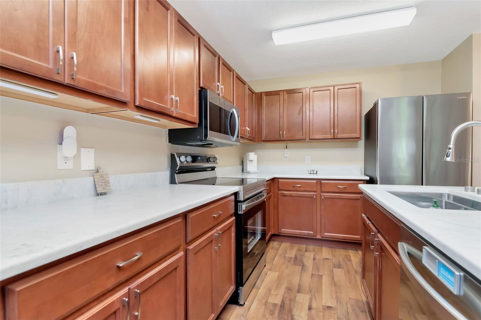 Image 16 of 61 For 5572 Maggiore Boulevard