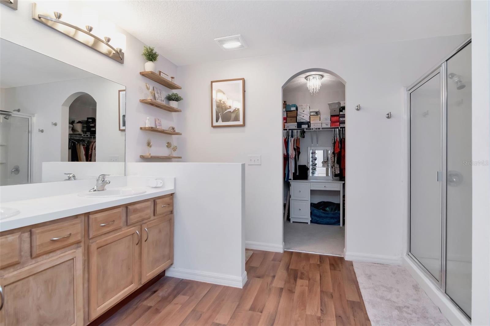 Image 22 of 61 For 5572 Maggiore Boulevard