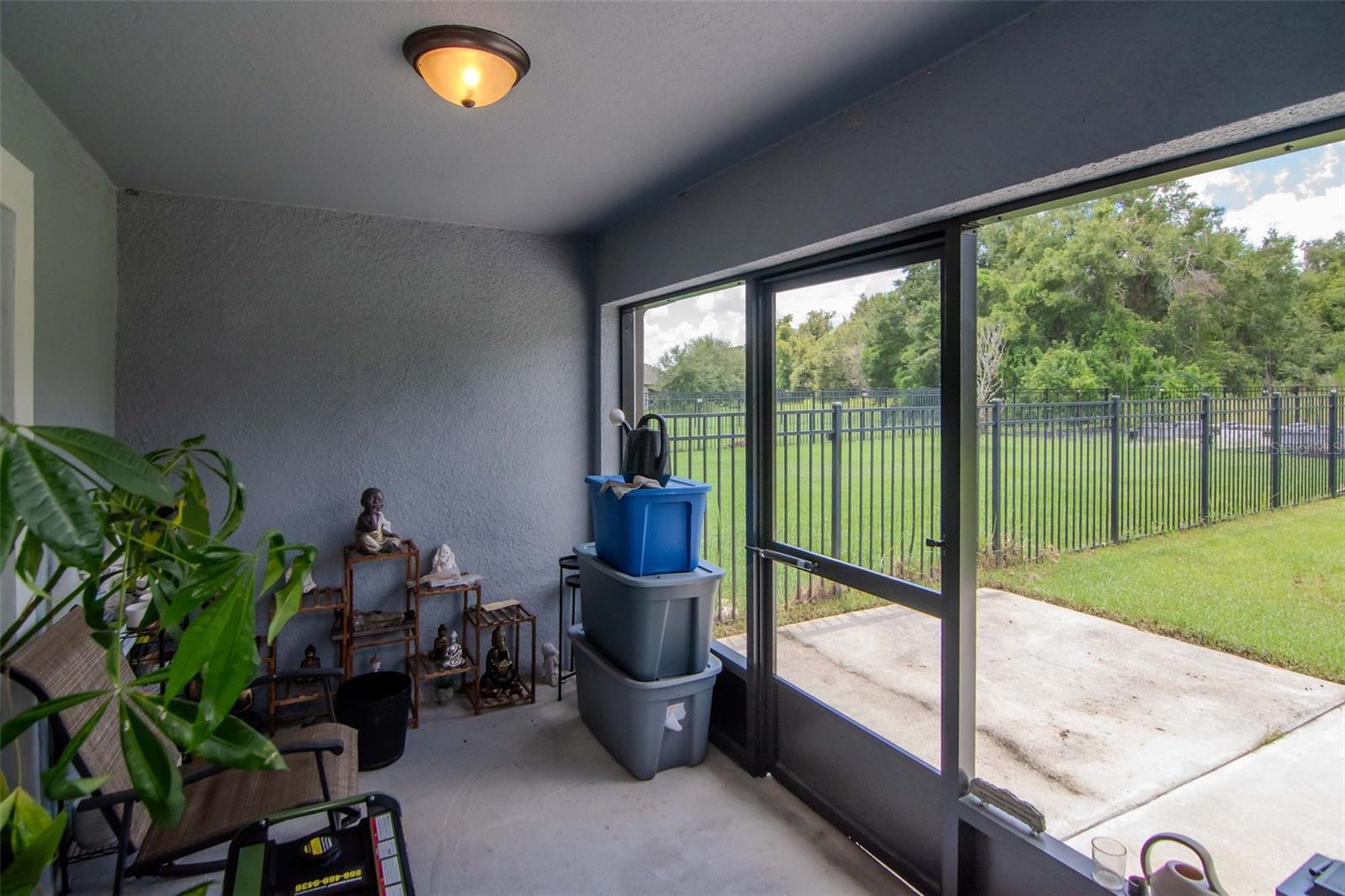 Image 30 of 61 For 5572 Maggiore Boulevard