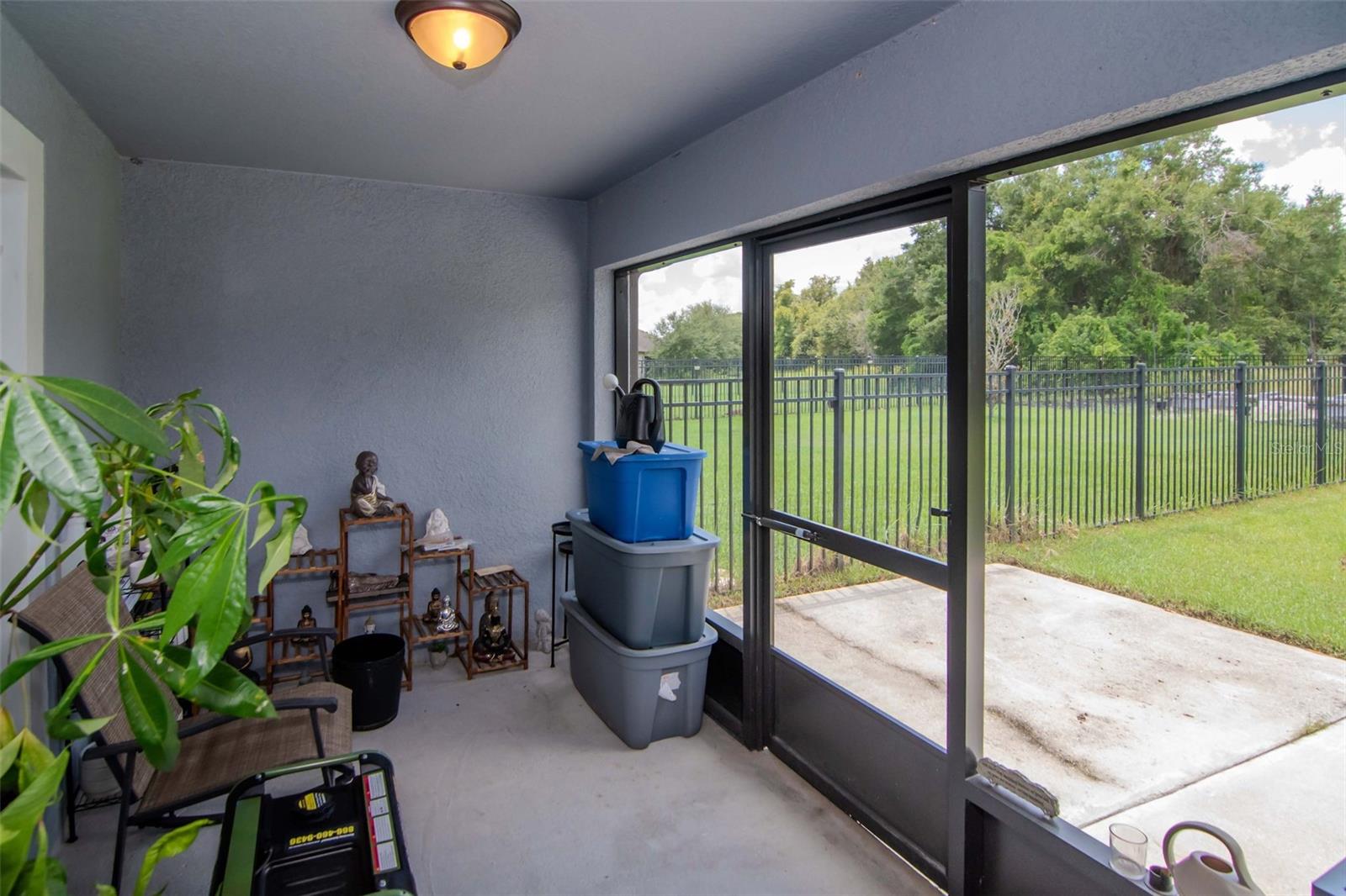 Image 31 of 61 For 5572 Maggiore Boulevard
