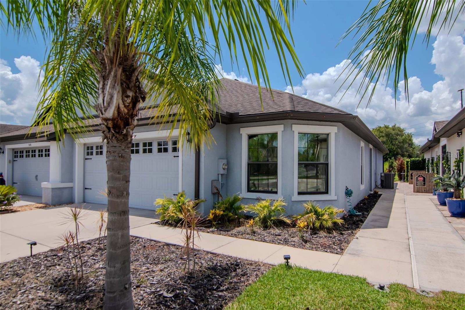 Image 43 of 61 For 5572 Maggiore Boulevard