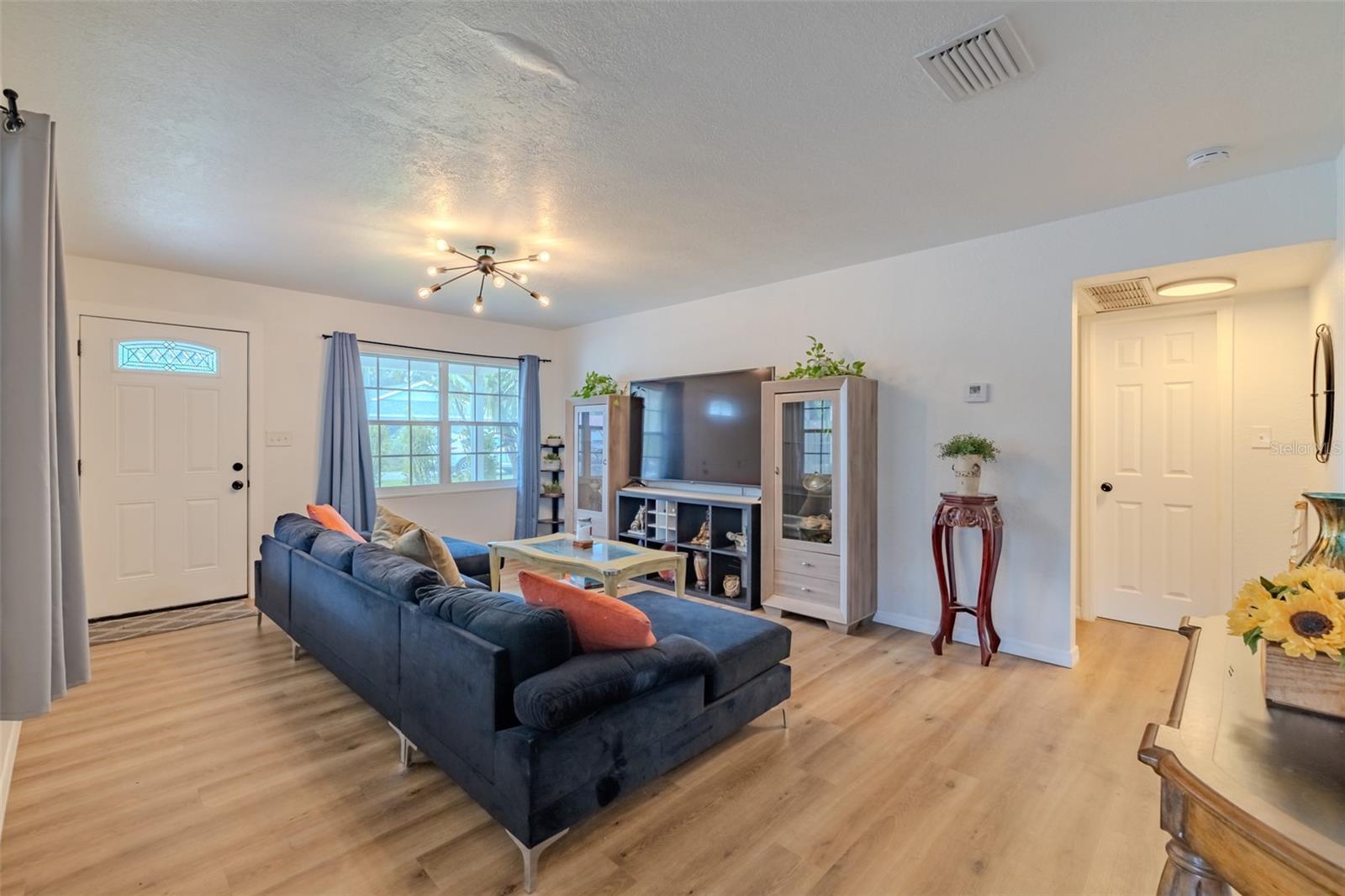Image 11 of 48 For 3318 Abdella Street