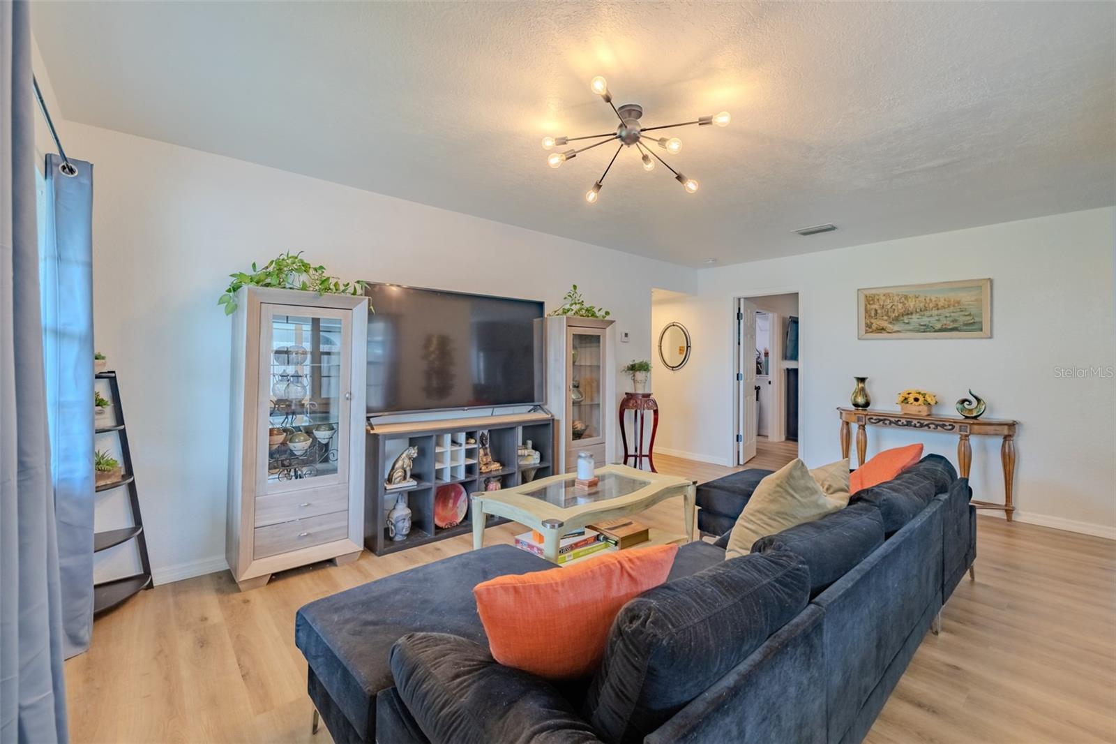Image 9 of 48 For 3318 Abdella Street