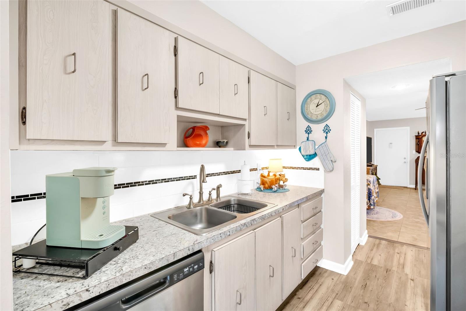 Image 11 of 38 For 10036 63rd Avenue N 6