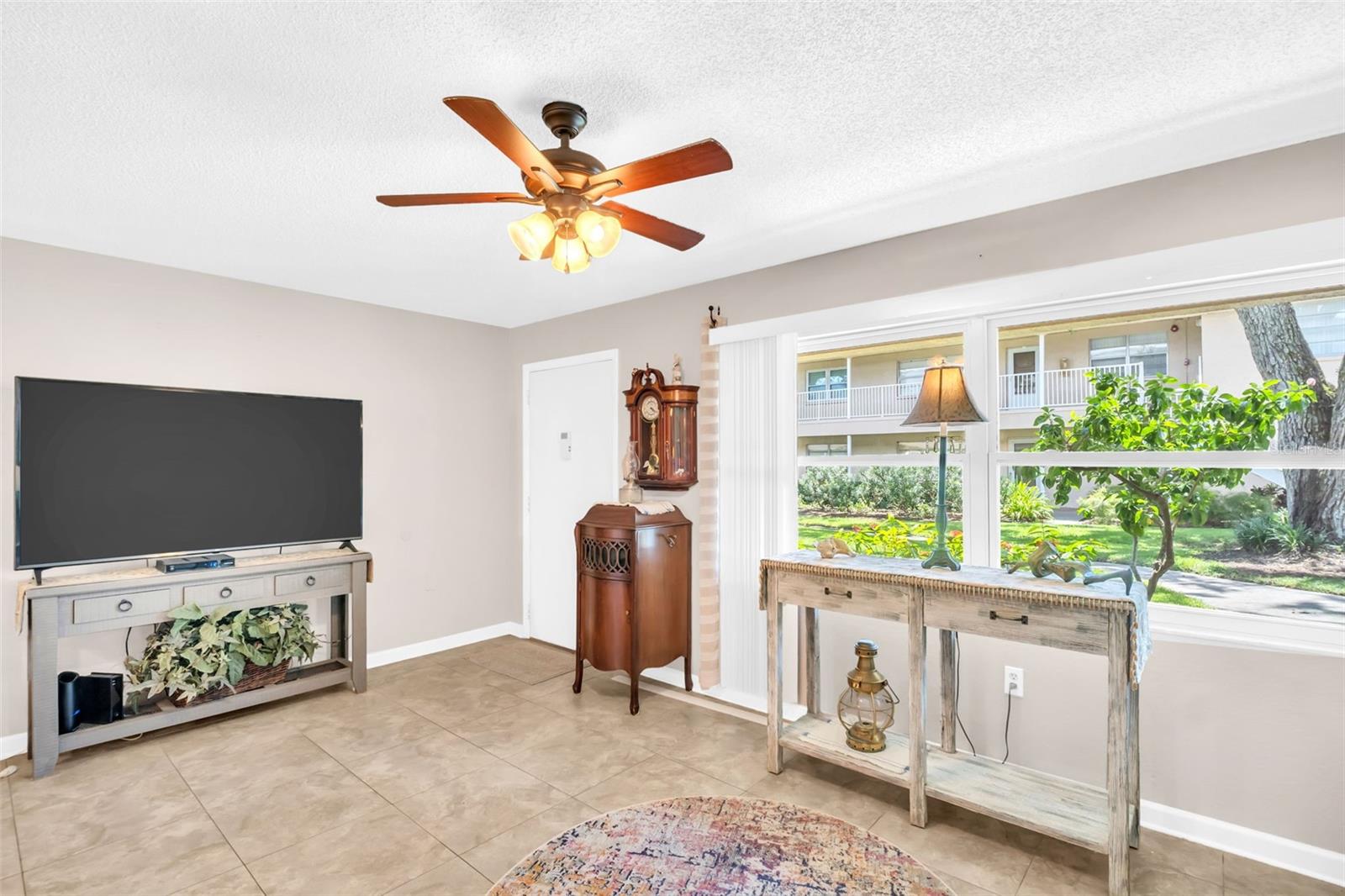 Image 6 of 38 For 10036 63rd Avenue N 6