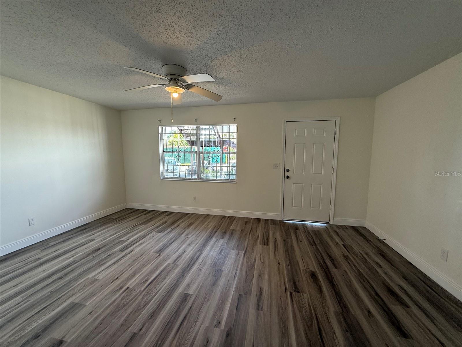 Image 4 of 8 For 9209 Tudor Drive C102