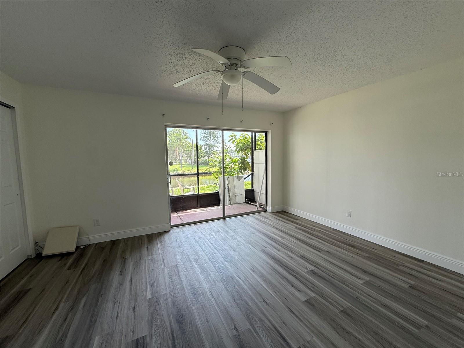 Image 6 of 8 For 9209 Tudor Drive C102