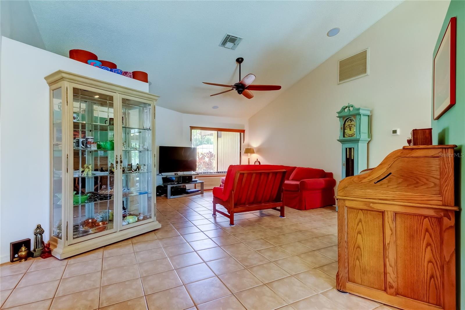 Image 8 of 58 For 1490 Cascade Court