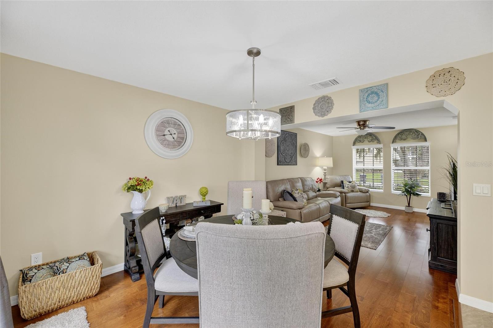 Image 14 of 53 For 3008 Amber Oak Drive