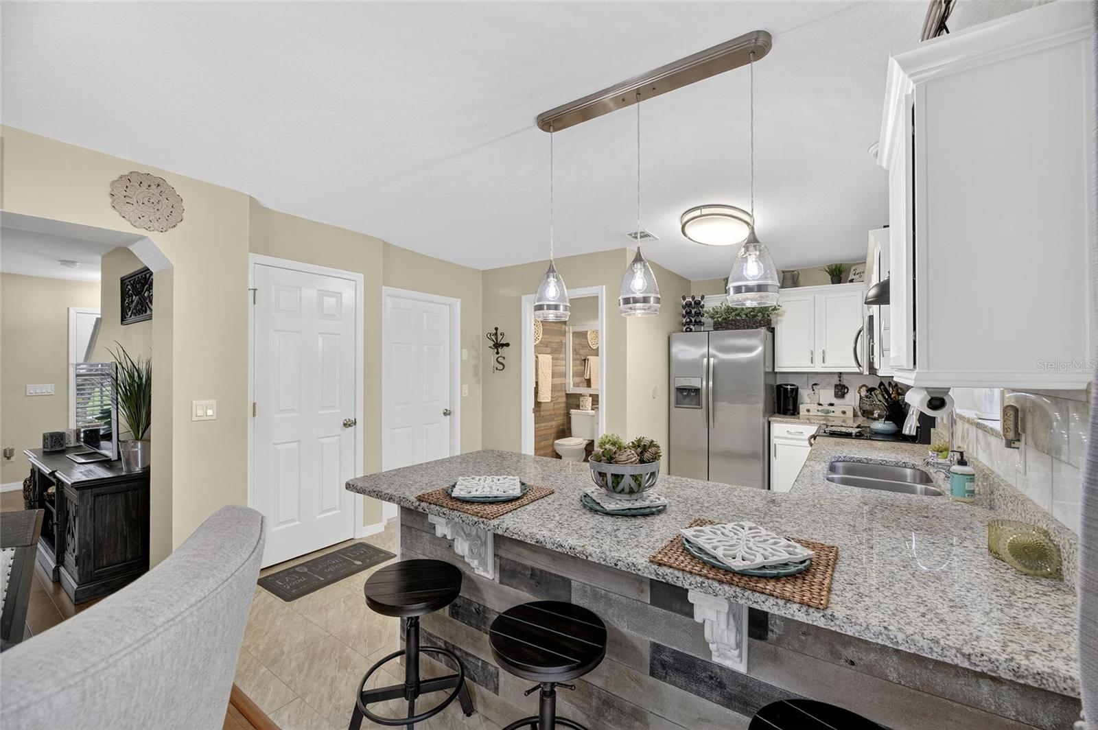 Image 17 of 53 For 3008 Amber Oak Drive