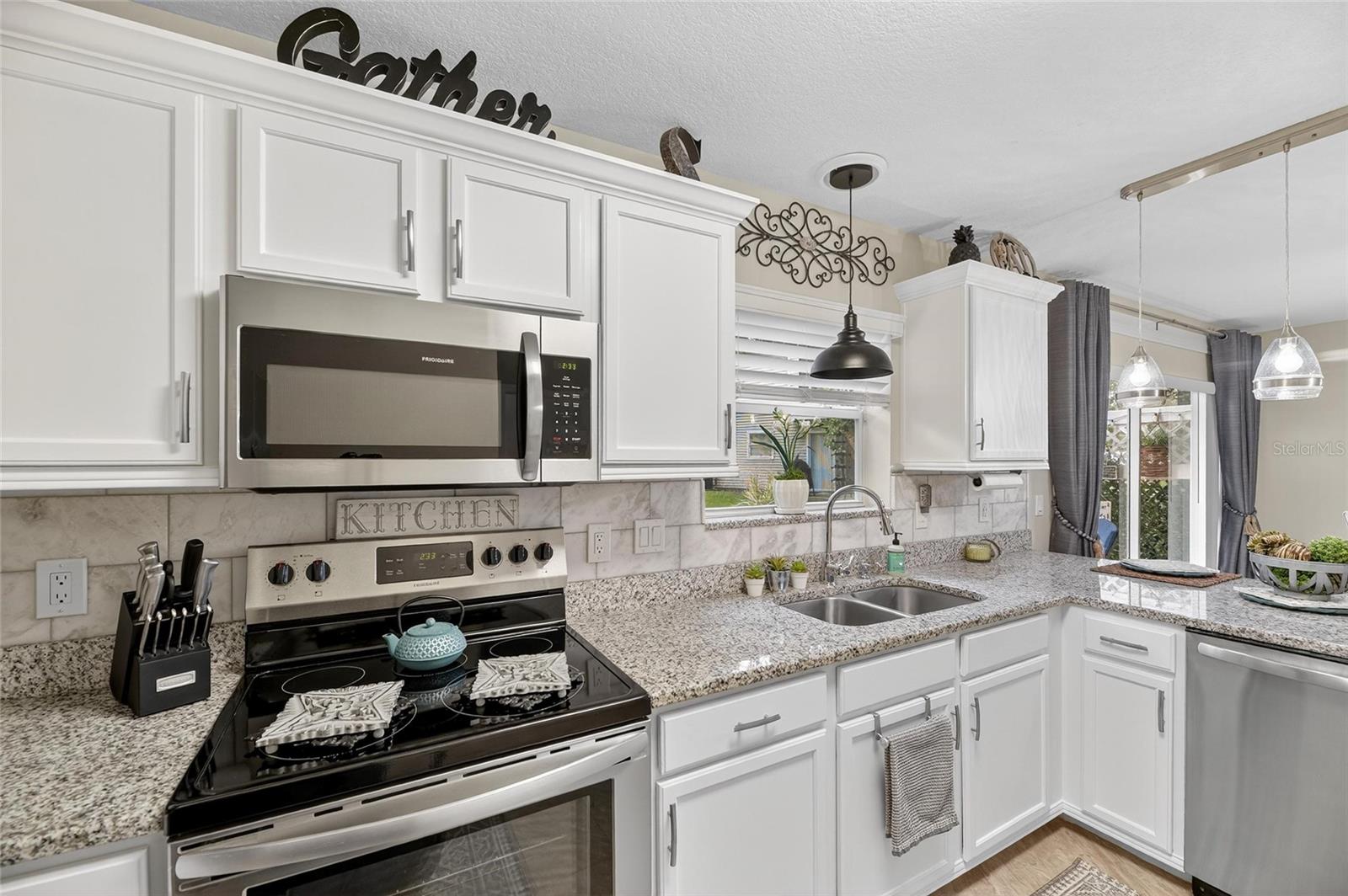 Image 22 of 53 For 3008 Amber Oak Drive