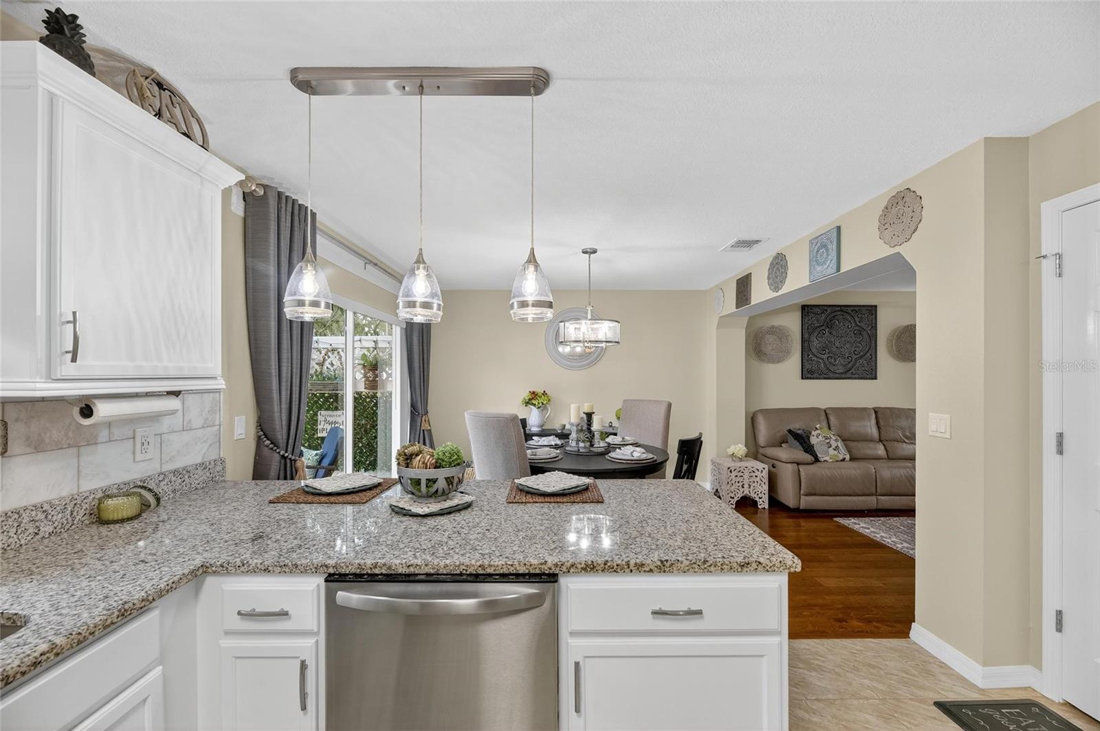 Image 23 of 53 For 3008 Amber Oak Drive