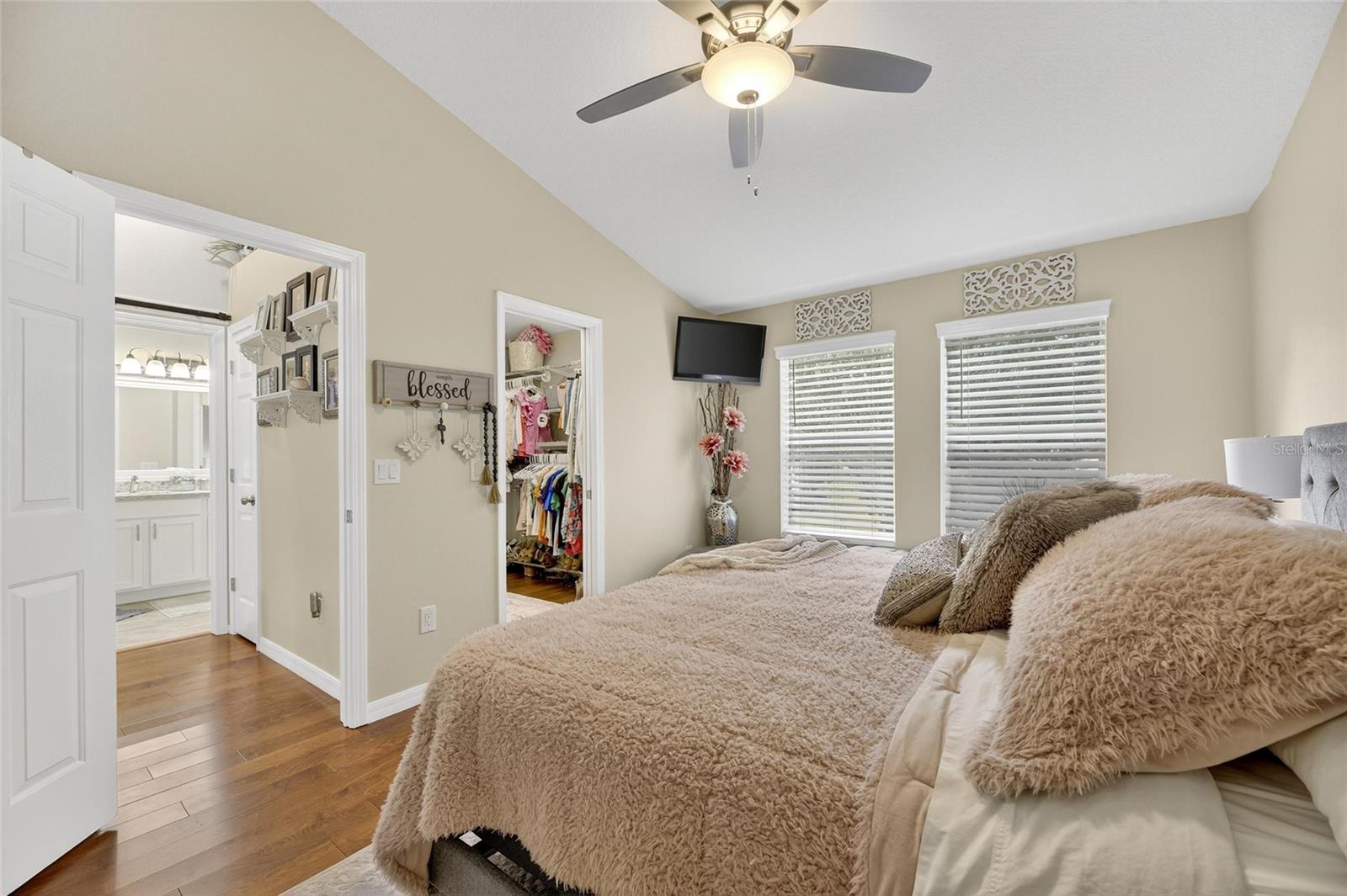 Image 27 of 53 For 3008 Amber Oak Drive