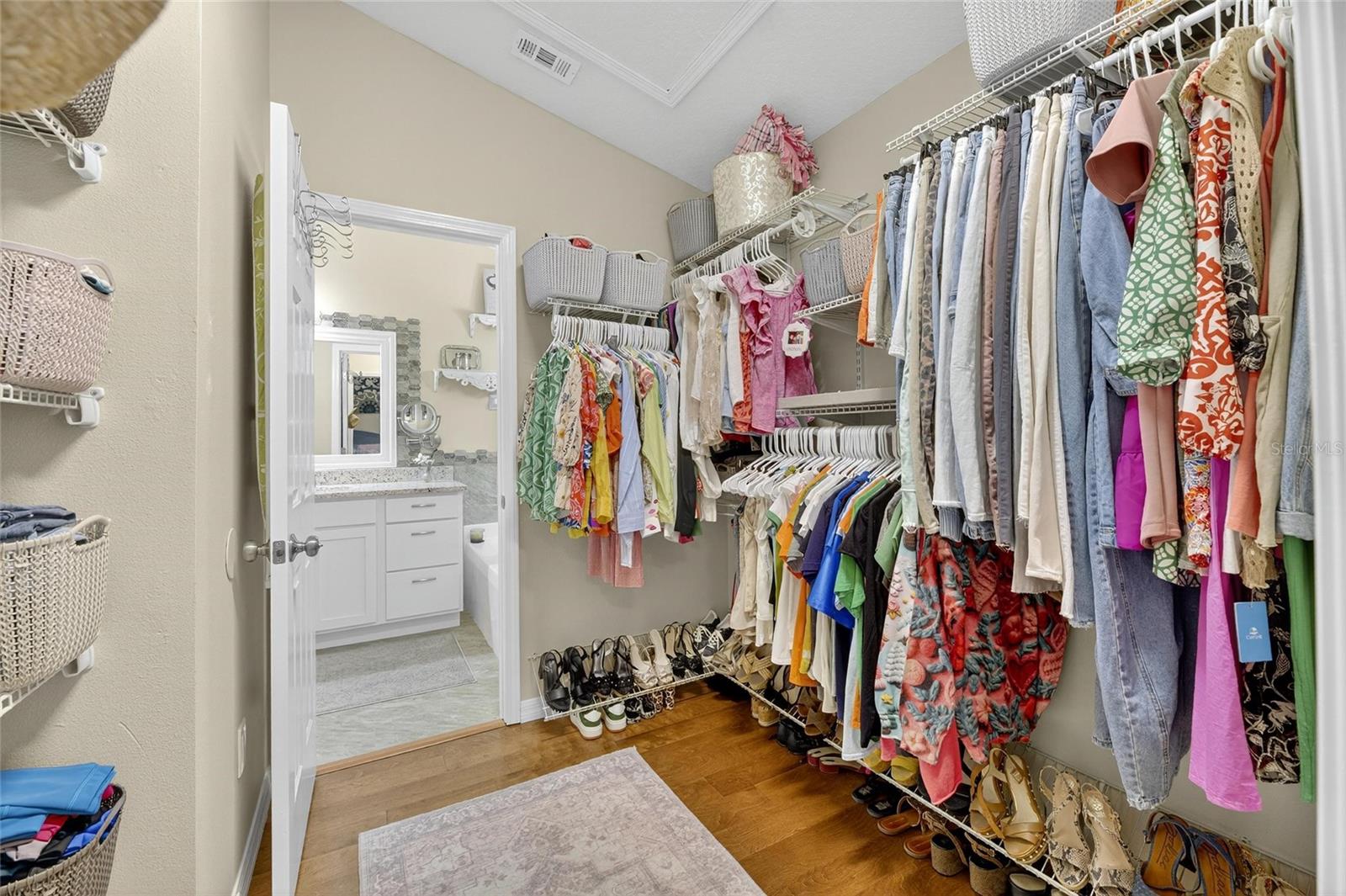 Image 30 of 53 For 3008 Amber Oak Drive