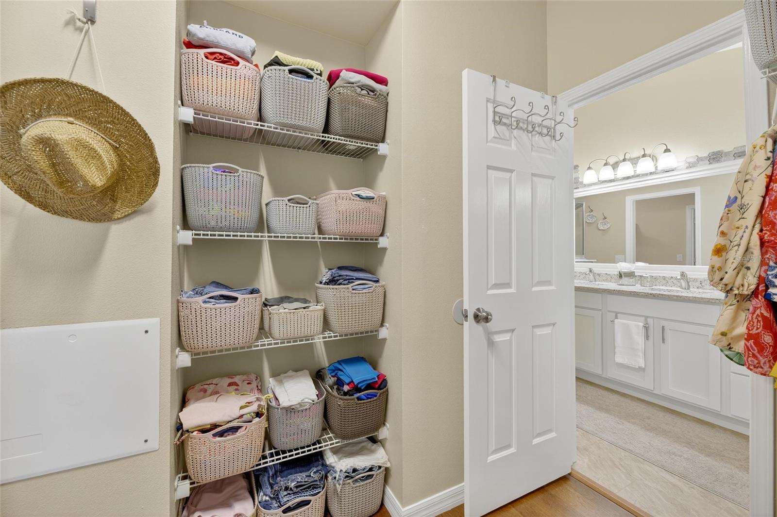 Image 31 of 53 For 3008 Amber Oak Drive