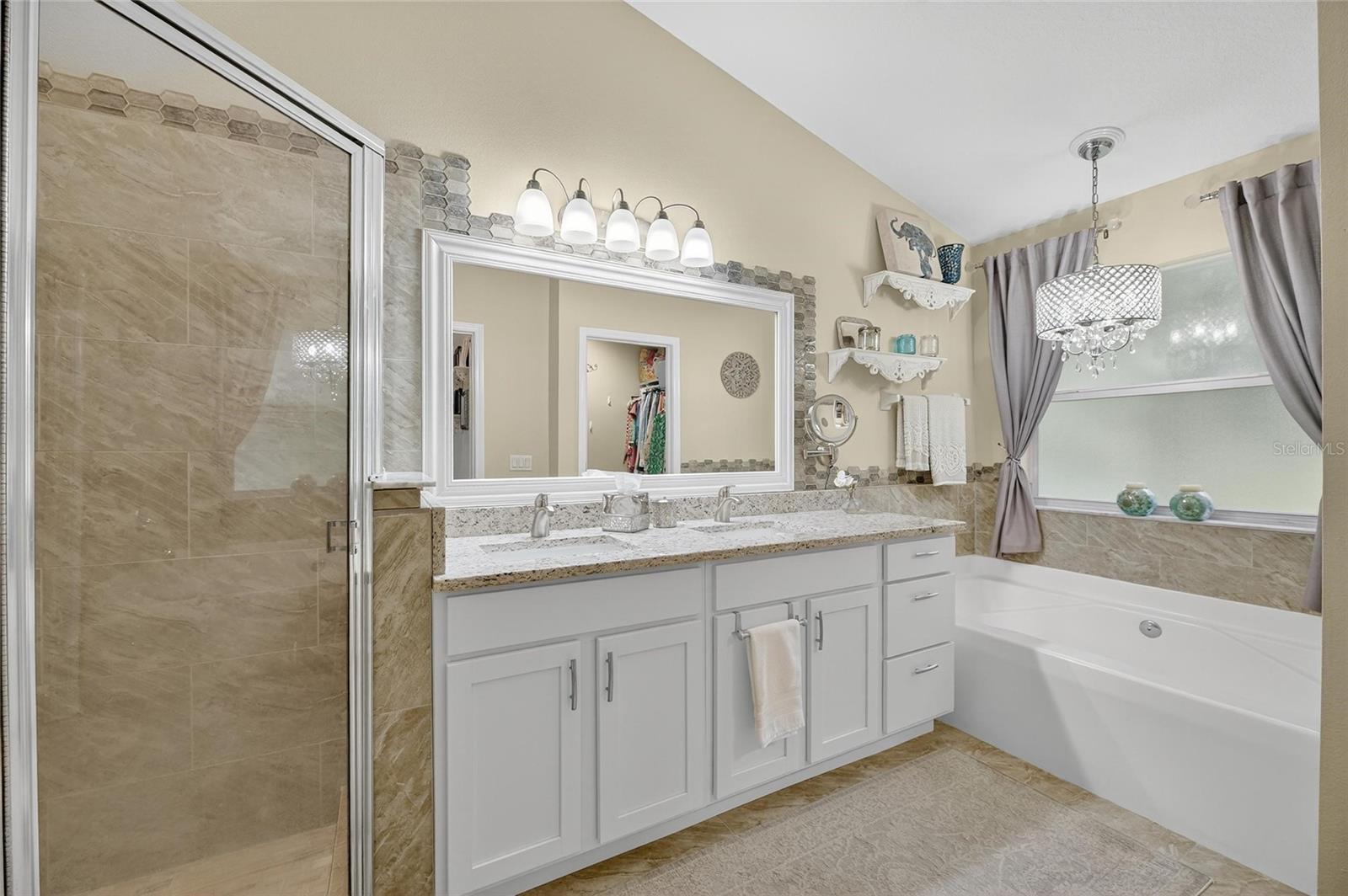 Image 32 of 53 For 3008 Amber Oak Drive