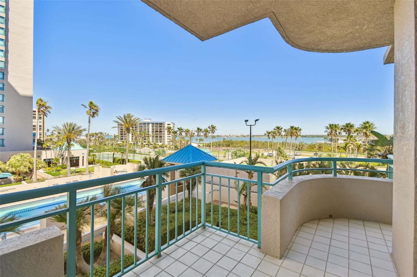 Image 28 of 76 For 1560 Gulf Boulevard 306