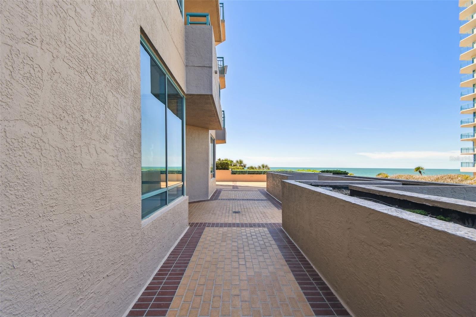 Image 39 of 76 For 1560 Gulf Boulevard 306