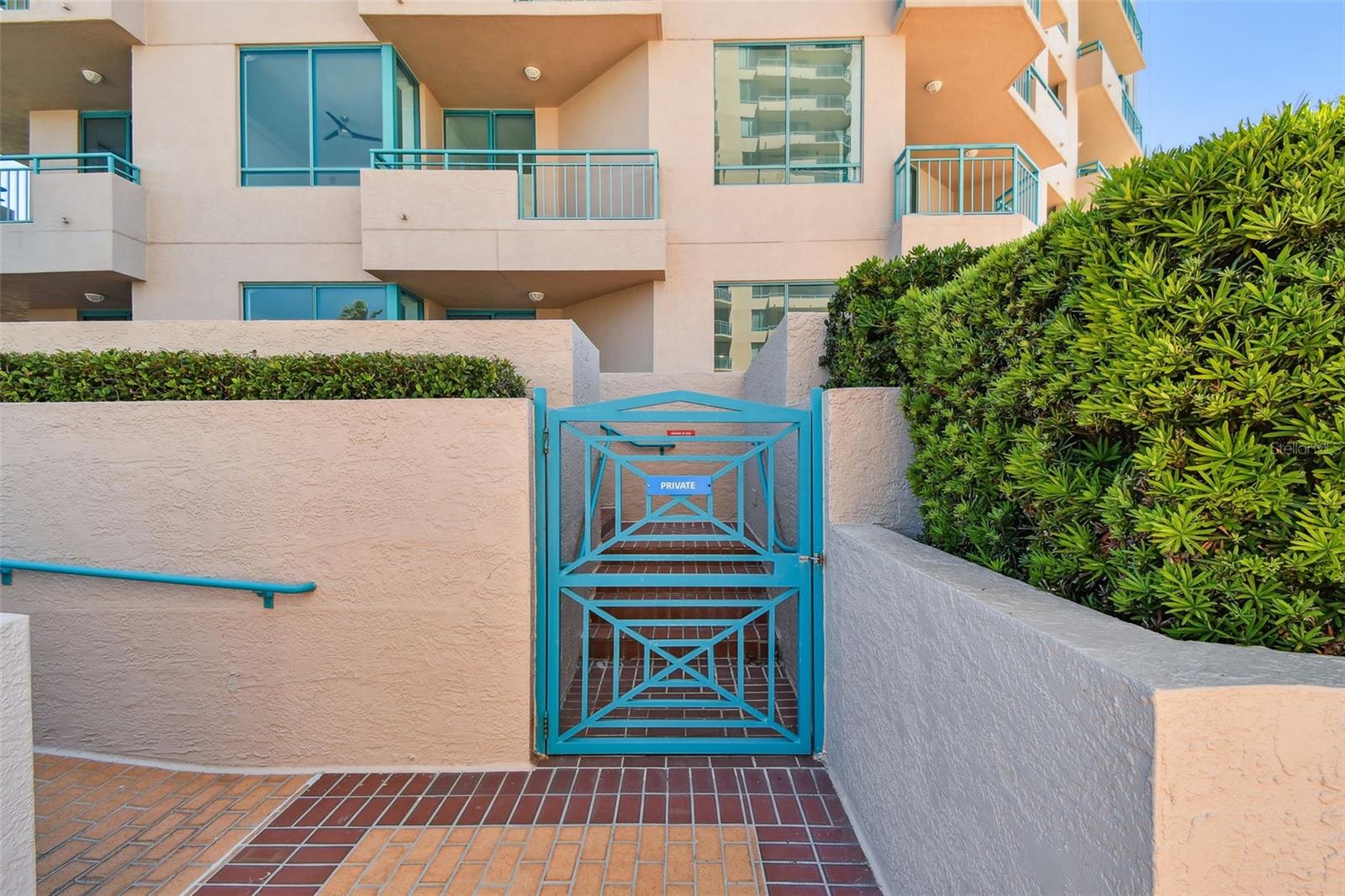 Image 43 of 76 For 1560 Gulf Boulevard 306