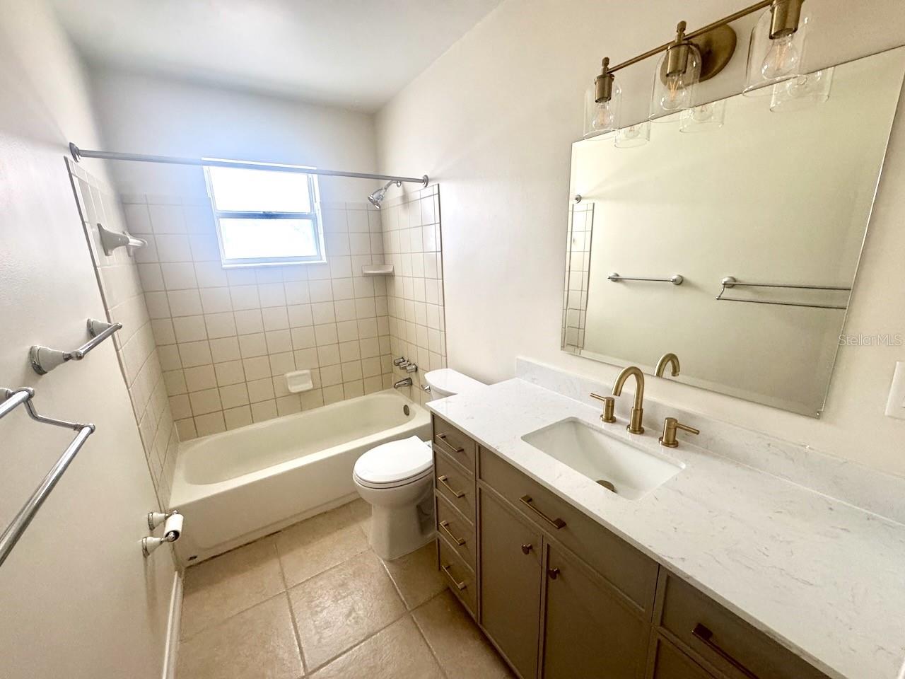 Image 12 of 19 For 3042 Highland Street N