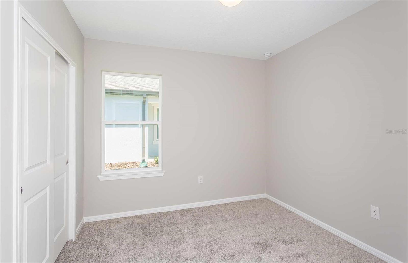 Listing photo id 9 for 3778 Hornbeam Road