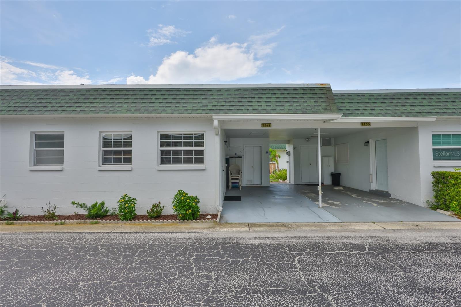 Listing photo id 20 for 7741 39th Avenue N