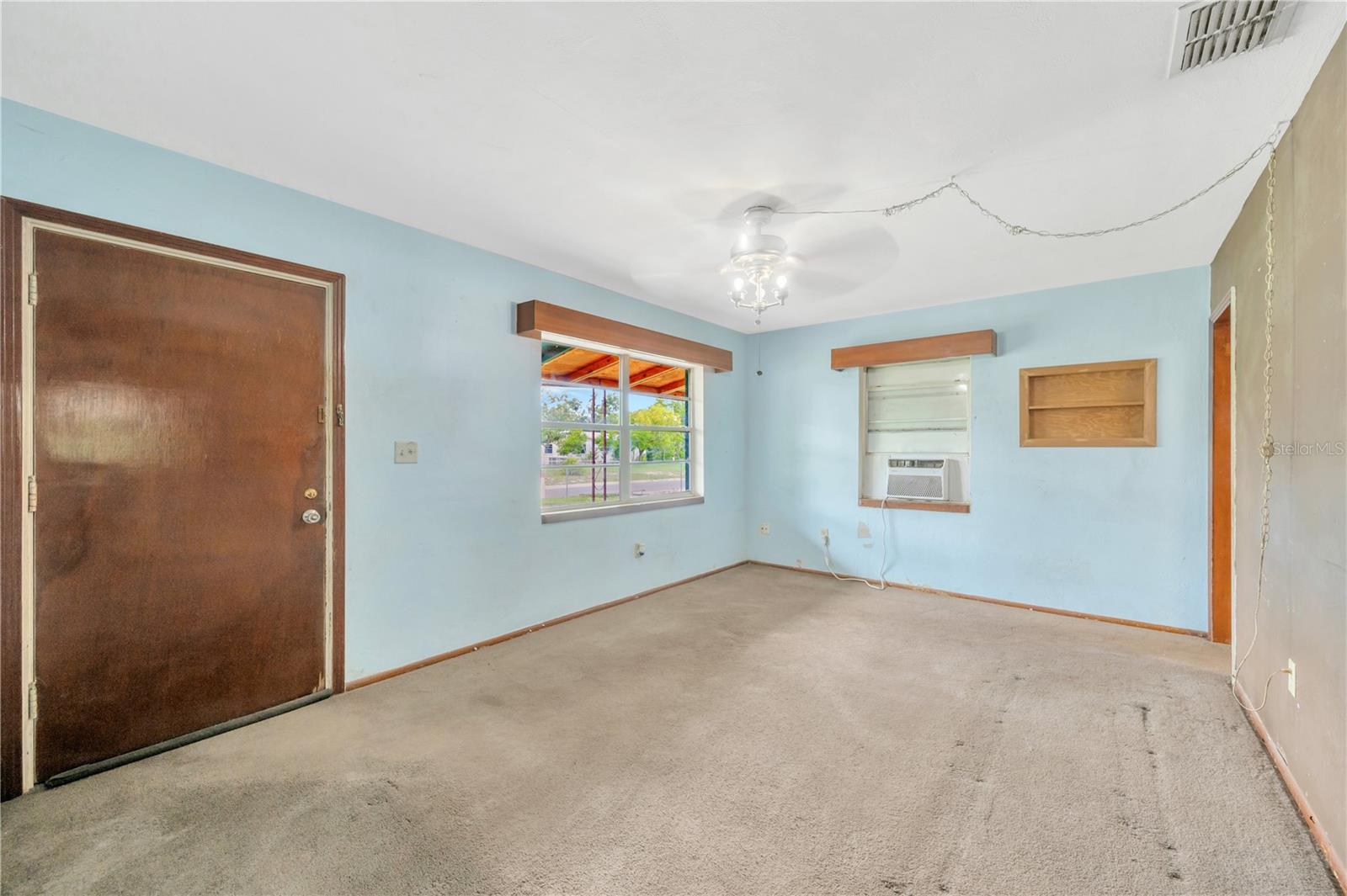 Image 14 of 23 For 430 Pevetty Drive
