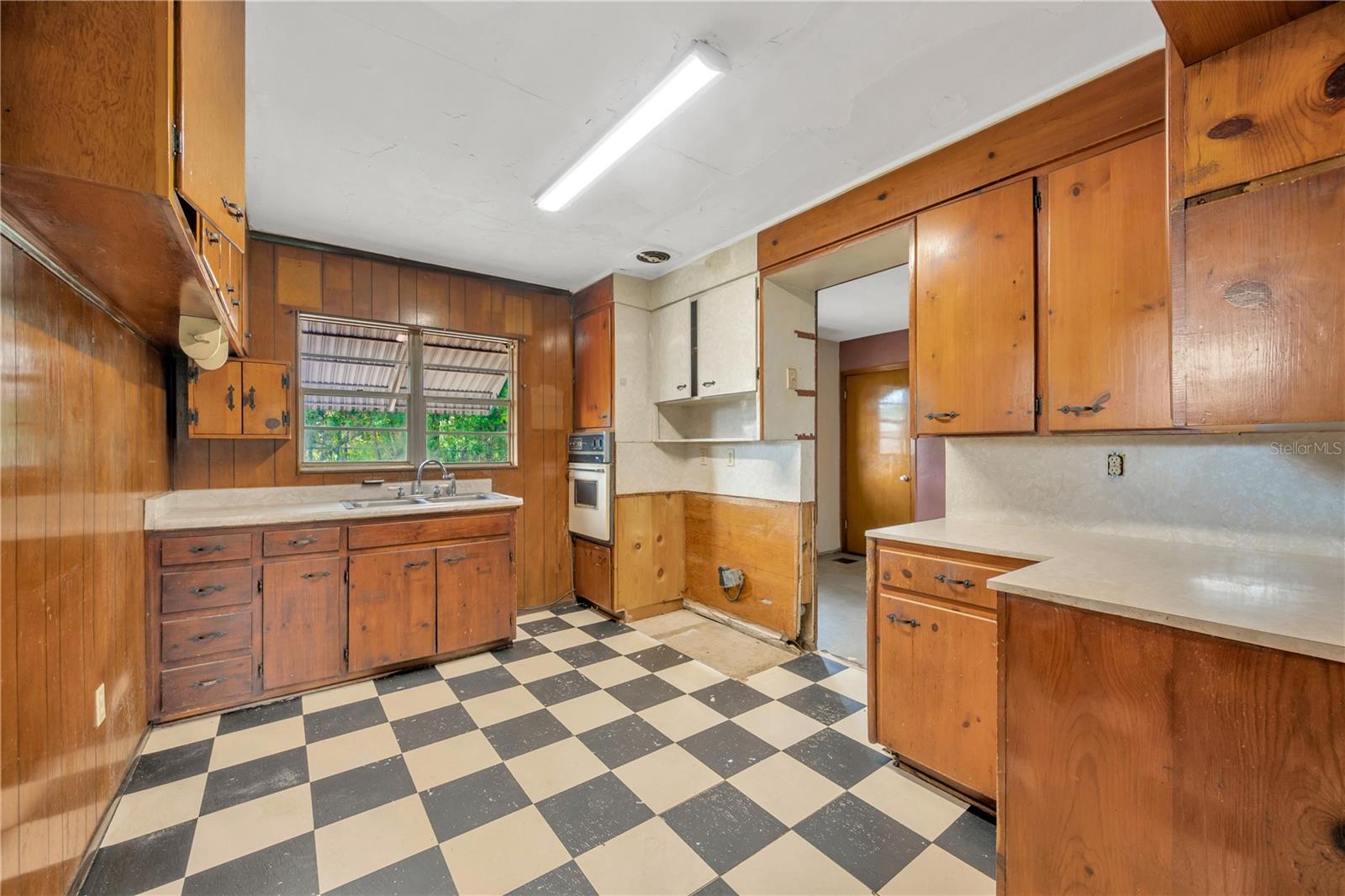 Image 2 of 23 For 430 Pevetty Drive