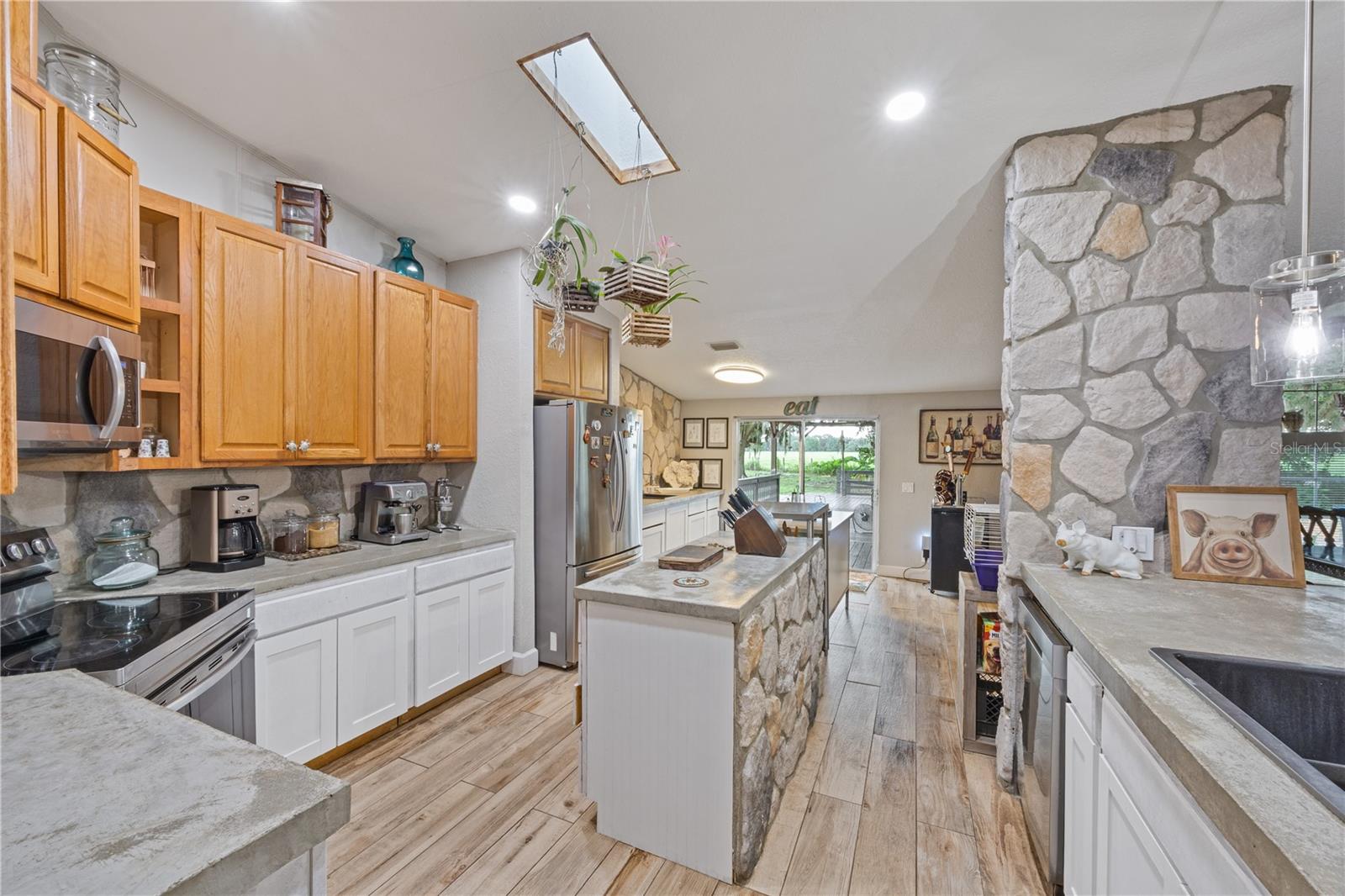 Image 15 of 45 For 7326 Loghouse Road