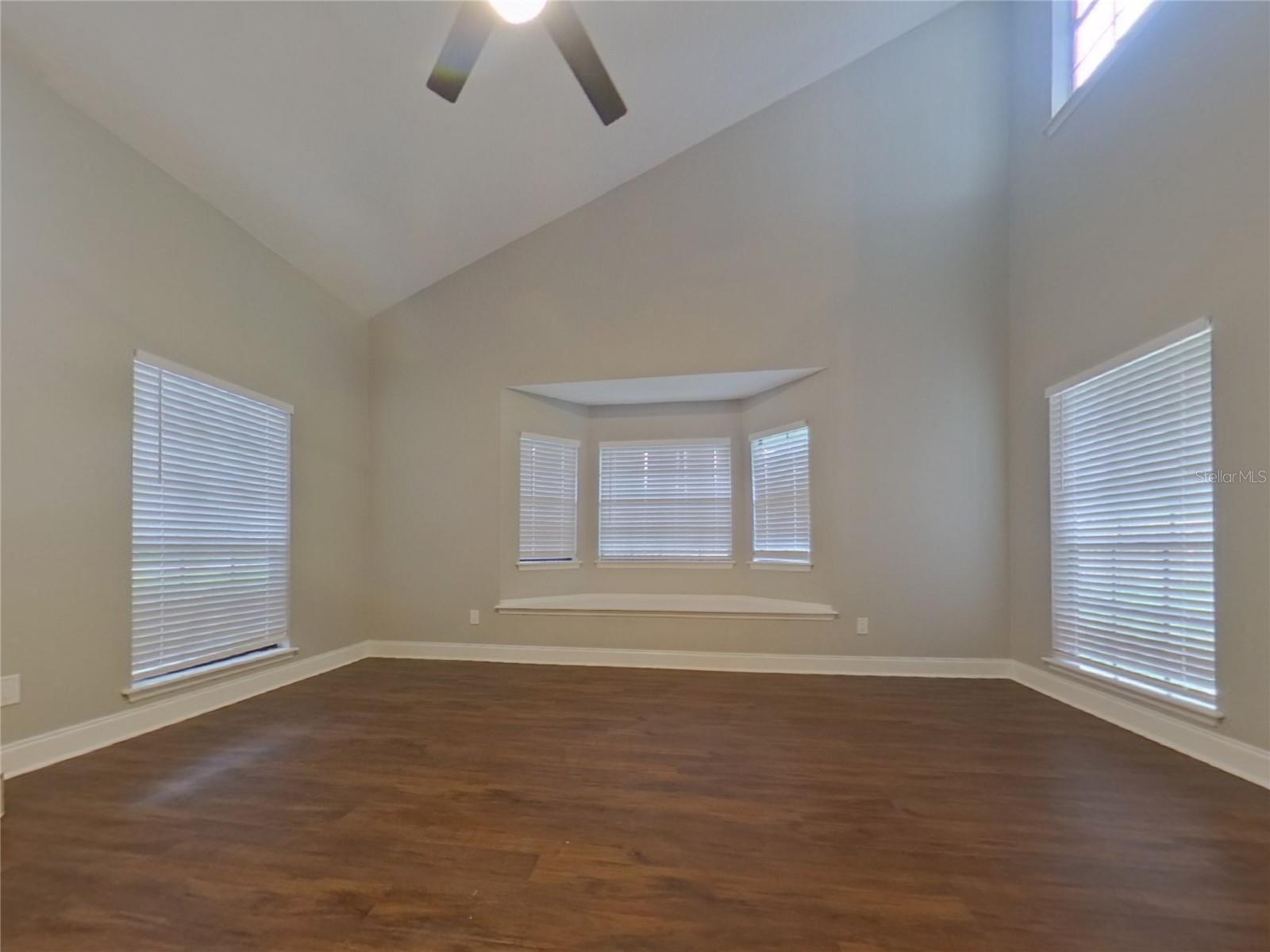 Image 2 of 23 For 702 Keeneland Pike