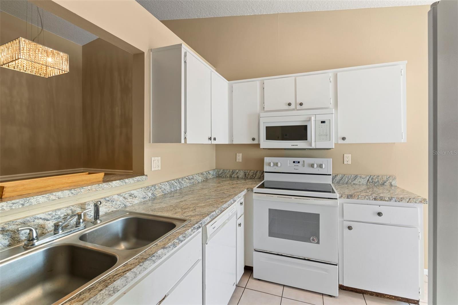 Image 16 of 34 For 3132 Beecher Dr E
