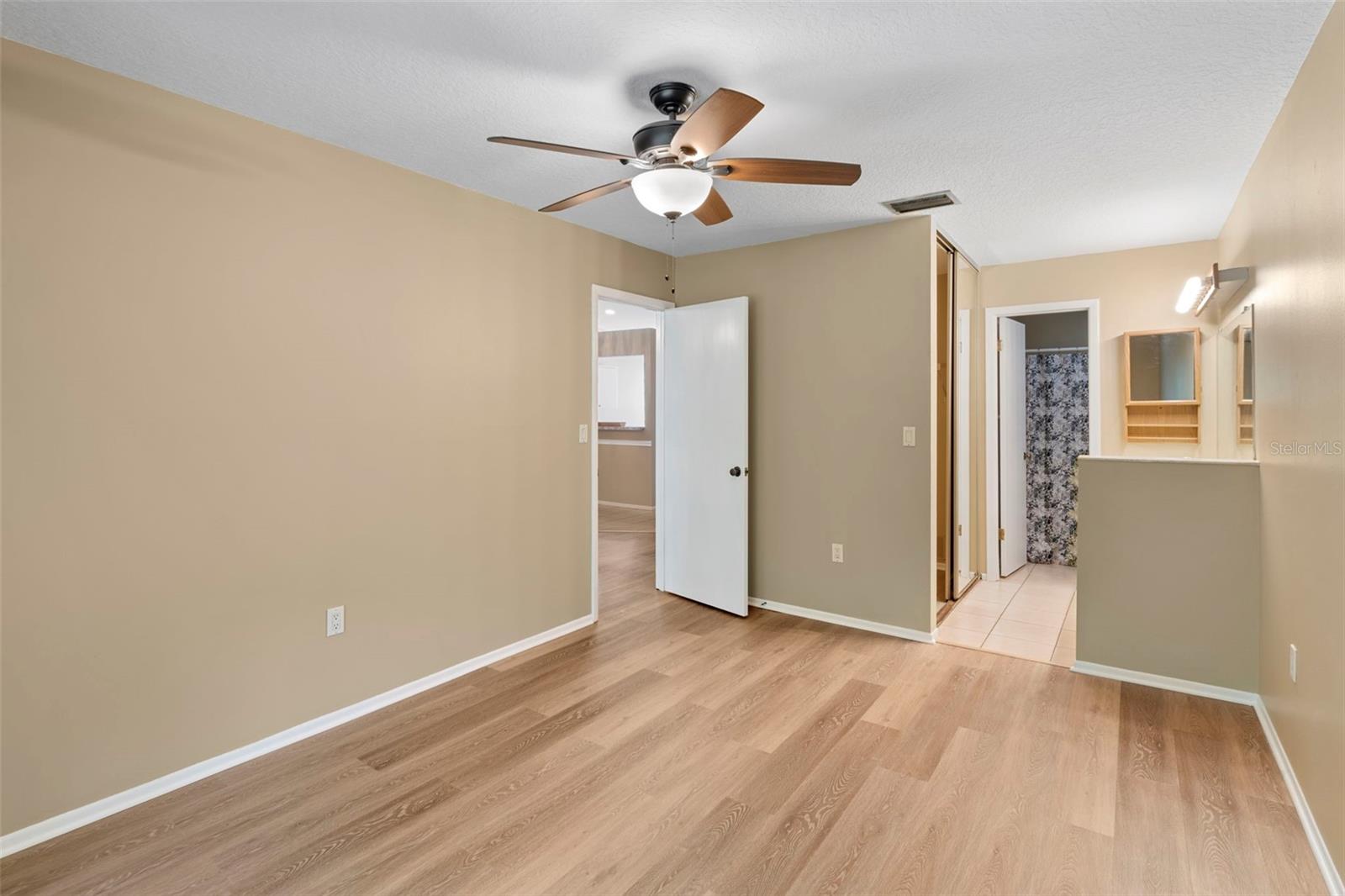 Image 9 of 34 For 3132 Beecher Dr E