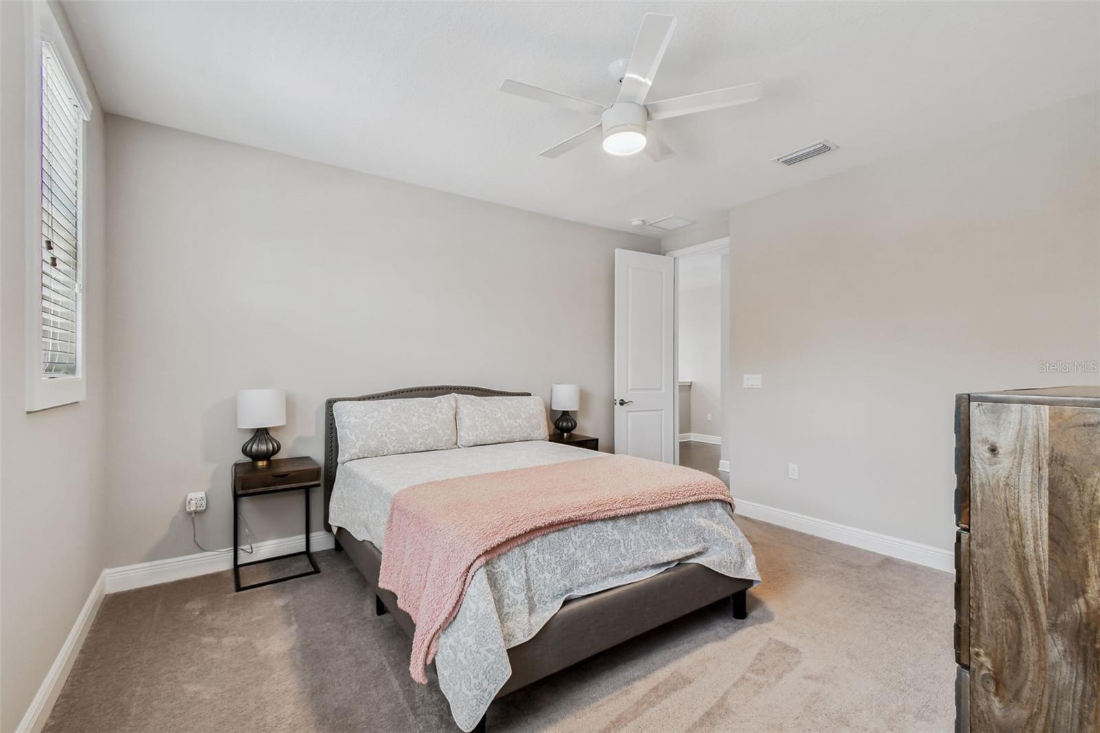 Image 23 of 46 For 5408 Elkins Avenue