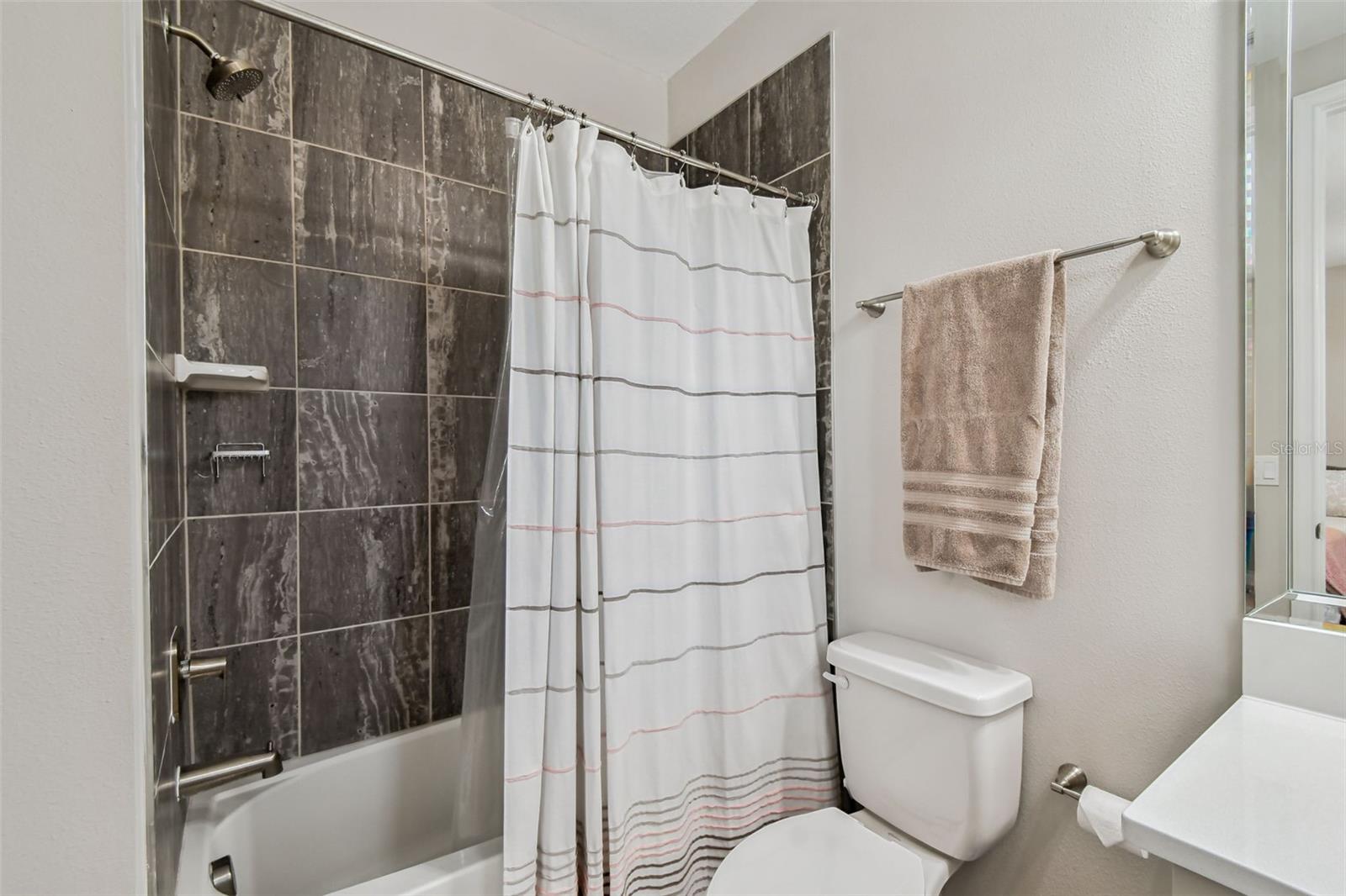 Image 26 of 46 For 5408 Elkins Avenue