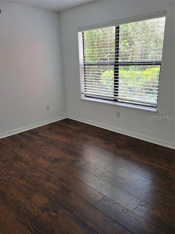 Image 11 of 24 For 11901 4th Street N 8102