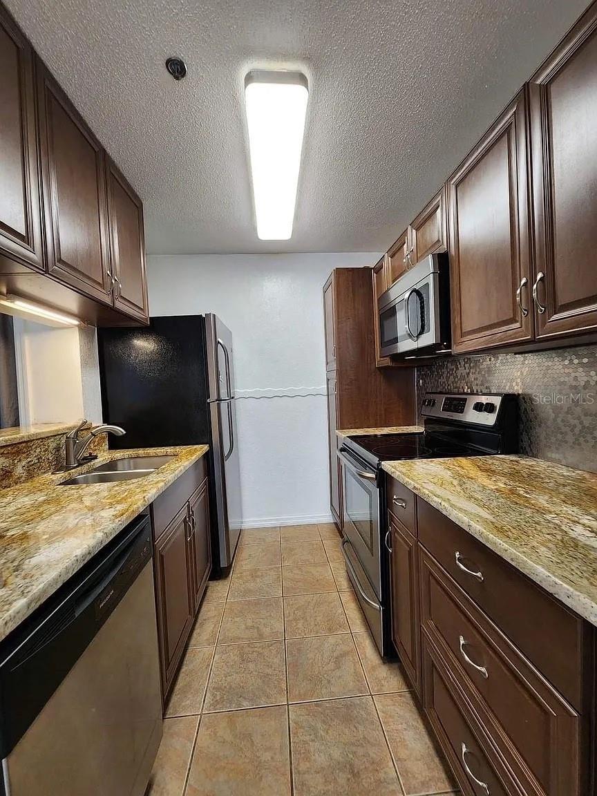 Image 3 of 24 For 11901 4th Street N 8102