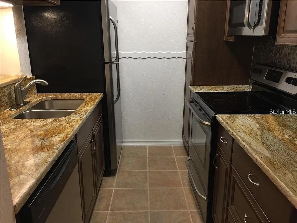 Image 4 of 24 For 11901 4th Street N 8102